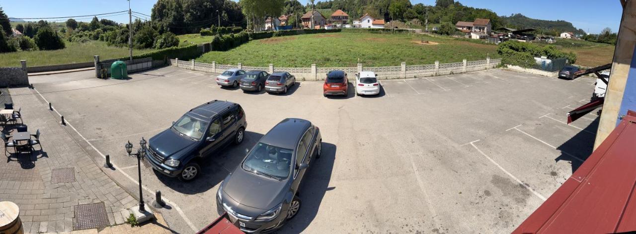Hotel Villa Maria Revilla De Camargo Zewnętrze zdjęcie