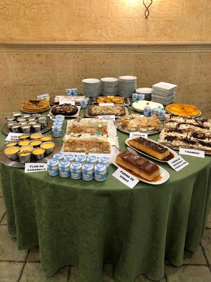 Hotel Villa Maria Revilla De Camargo Zewnętrze zdjęcie
