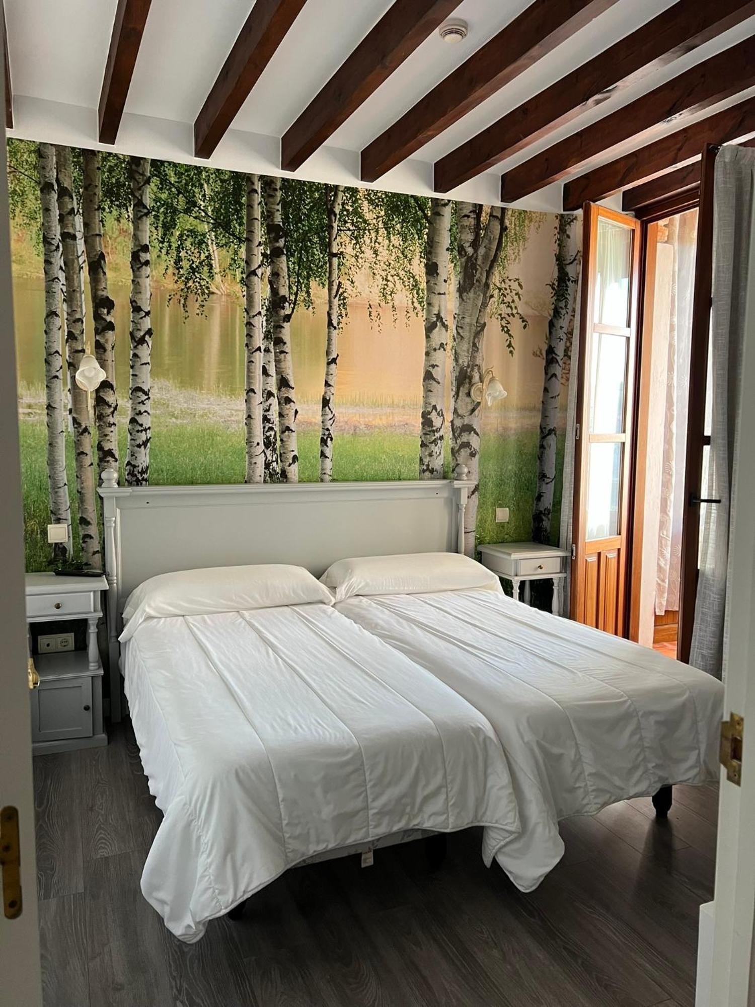 Hotel Villa Maria Revilla De Camargo Zewnętrze zdjęcie